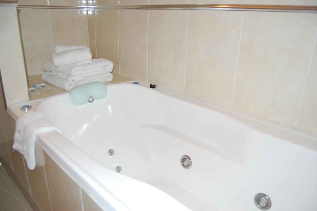 Hotel Gran Madryn Puerto Madryn Eksteriør billede